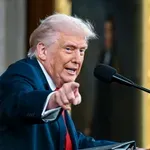 Νεκρός ο Χαμενεΐ λέει ο Τραμπ με ανάρτηση στο Truth Social – Ο Νετανιάχου καλεί τους Ιρανούς να βγουν στους δρόμους και να «τελειώσουν τη δουλειά»