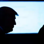 Απειλές Τραμπ για στρατιωτικό χτύπημα στο Ιράν: Στην κόψη του ξυραφιού το πυρηνικό πρόγραμμα