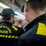 Σύλληψη 16χρονου στο Mετρό: Έκλεψε αλυσίδα, έτρεξε στις ράγες και… την κατάπιε