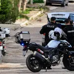 Ταύρος: Αποτυχημένη ένοπλη ληστεία σε σουπερμάρκετ – Τράπηκε σε φυγή ο δράστης