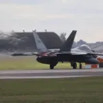 Πολεμική διάταξη στην Μέση Ανατολή: Οι ΗΠΑ έστειλαν στο Ισραήλ, F-22 Raptor και γιγαντιαία Stratotanker – Σε εξέλιξη οι συνομιλίες στη Γενεύη