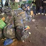 Θεσσαλονίκη: Οι δρόμοι γέμισαν με τόνους σκουπιδιών μετά το βράδυ της Τσικνοπέμπτης (Φωτό)