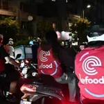 Σε 24ωρη απεργία προχωρούν οι διανομείς της efood την Τσικνοπέμπτη 12 Φεβρουαρίου