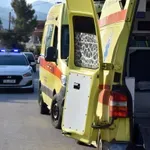 Χαλκίδα: Ανήλικος πήρε κρυφά τα κλειδιά του ΙΧ των γονιών του και καρφώθηκε σε δέντρο – Νοσηλεύεται διασωλημένος