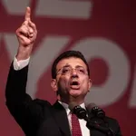 Ιμάμογλου: Θρίλερ με τον καταζητούμενο ταμία του – Ζήτησε άσυλο στην Ελλάδα (Βίντεο)