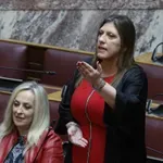 Νομοσχέδιο για τις ΣΣΕ: «Διαξιφισμοί» για τον Παναγόπουλο – Κωνσταντοπούλου: «Οι κηφήνες της Νδ να σιωπούν – Ακροδεξιός φασιστοειδής ο Γεωργιάδης»