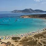 Κουφονήσια: Στοπ στην παραχώρηση για καντίνες και ξαπλώστρες σε Πορί και Ιταλίδα