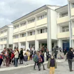 Πτολεμαΐδα: Μπήκε στο σχολείο παριστάνοντας πατέρα μαθητή και «βούτηξε» το πορτοφόλι του υποδιευθυντή (Βίντεο)