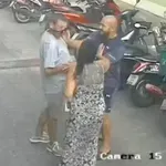 Ταϊλάνδη: Γκάνγκστερ σκότωσε 57χρονο Βρετανό με μια καρατιά στον λαιμό (Βίντεο)