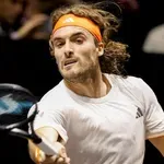 Στέφανος Τσιτσιπάς: Θρίαμβος επί του Μεντβέντεφ στη Ντόχα και πρόκριση στους «8»