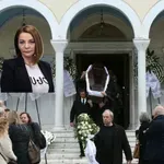 Βαρύ πένθος και δάκρυα στο τελευταίο «αντίο» της Αντιγόνης Πανέλλη – Οι επικήδειοι των συναδέλφων της και το λευκό τριαντάφυλλο του Κυριάκου Μητσοτάκη