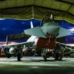 «Θρίλερ» με ιρανικούς πυραύλους στην Κύπρο – Δεν στόχευαν εμάς, λέει ο Κύπριος υπουργός Άμυνας