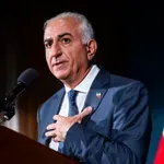 Ιράν: Ο γιος του έκπτωτου Σάχη θέλει να κυβερνήσει