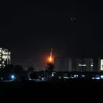 Πόλεμος στη Μέση Ανατολή: Νεκρά κορυφαία στελέχη των Φρουρών της Επανάστασης – Χτυπήθηκε προξενείο των ΗΠΑ – «Ξεμένουν από πυραύλους και εκτοξευτές», δηλώνει ο Τραμπ