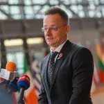 Η Κομισιόν ανησυχεί για τις υπόγειες σχέσεις του Ούγγρου ΥΠΕΞ με τη Ρωσία