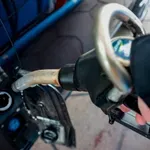 Μειώνει και η Νορβηγία τον φόρο στα καύσιμα