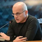 Ψαρόπουλος – Τέμπη : «Θα δώσουμε μεγάλο αγώνα για να βγει όλη η αλήθεια» – Αμφιβολίες για την πληρότητα της ανάκρισης – Τι είπε για τις εκταφές