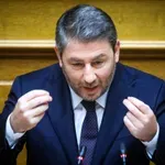 Ρήγμα κορυφής στο ΠΑΣΟΚ – Κορυφαίοι απέναντι στον Ανδρουλάκη