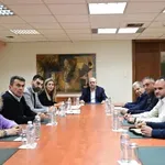 Συνάντηση της ομοσπονδίας βενζινοπωλών με Τάκη Θεοδωρικάκο (φωτό)