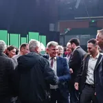 Η ευτέλεια της μεταπήδησης και το τέλος της πολιτικής αξιοπρέπειας