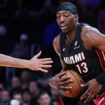 Έγραψε ιστορία ο Μπαμ Αντεμπάγιο στο NBA: Πέτυχε 83 πόντους και ξεπέρασε τον Κόμπι Μπράιαντ (Βίντεο)