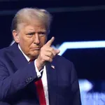 Παραμένει σε ισχύ ο ναυτικός αποκλεισμός του Ιράν – Αισιοδοξία Τραμπ για συμφωνία, αλλά και νέο τελεσίγραφο