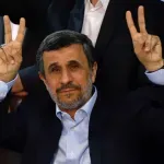 Νεκρός ο Μαχμούντ Αχμαντινετζάντ, σύμφωνα με ιρανικά πρακτορεία – Χτύπημα στο σπίτι του στη Ναρμάκ