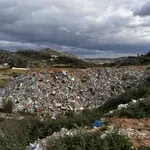 Συνελήφθησαν 4 άτομα στη Σαλαμίνα για παράνομη απόρριψη αποβλήτων