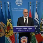 Μήνυμα Δένδια για την 25η Μαρτίου: «Υποχρέωσή μας μια Ελλάδα ασφαλής, κυρίαρχη και υπερήφανη – Αλλαγές παντού, εκτός από τις αξίες μας»