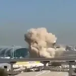 Χάος στο αεροδρόμιο του Ντουμπάι μετά την επίθεση με drone – Εγκλωβισμένοι επιβάτες