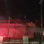 Φωτιά σε επιχείρηση με ηλεκτρικά σκούτερ στη Βάρης-Κορωπίου: Δύο άτομα με αναπνευστικά προβλήματα (Βίντεο)