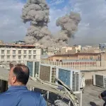 Τεχεράνη: Κάτοικοι αναφέρουν πως ο μεγαλύτερος φόβος τους δεν είναι οι βόμβες, αλλά η επιβίωση του καθεστώτος