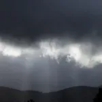 Έρχεται η κακοκαιρία «Erminio»: Βροχές και καταιγίδες από την Τετάρτη – Στο «κόκκινο» και η Αττική