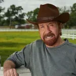 86 χρόνια Τσακ Νόρις: Από τον στρατό και τις πολεμικές τέχνες στα… ανέκδοτα