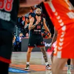 Βαλένθια-Ολυμπιακός 85-84: Ήττα και πίεση για την 4άδα της Euroleague