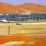 Το Ορμούζ κλείνει: «Τρέχει» προς τα 100 δολάρια το Brent – Πάγωσαν οι μεταφορές, ανησυχία για σοκ στις αγορές τη Δευτέρα