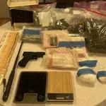 Εξαρθρώθηκε κύκλωμα διακίνησης όπλων και ναρκωτικών