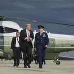 Ο πόλεμος με το Ιράν θα τελειώσει πολύ σύντομα, λέει ο Τραμπ – «Αν η Τεχεράνη θέλει να μιλήσει, μπορεί να μας καλέσει»