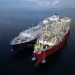 Άνοιξαν τα Στενά του Ορμούζ, περνά νηοπομπή δεξαμενόπλοιων – Ανοίγει και ο ιρανικός εναέριος χώρος