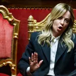 Οργισμένη η Μελόνι από υπέρογκους λογαριασμούς σε θύματα της πυρκαγιάς στο Κραν Μοντανά