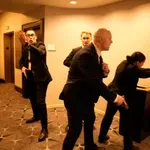 Ένοπλη επίθεση στο δείπνο Τραμπ: «Αποτράπηκε εθνική τραγωδία», λένε οι Μυστικές Υπηρεσίες – Τι ξέρουμε για τον 31χρονο που άνοιξε πυρ