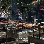 Πάσχα: Με τι καιρό θα σουβλίσουμε τον οβελία – Υποχωρεί η κακοκαιρία, έρχεται ανοιξιάτικη Μεγάλη Εβδομάδα