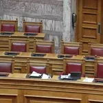 Τα νταούλια της ευτέλειας και η σιωπή της ευθύνης