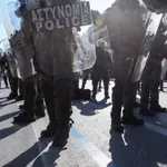 Ηλιούπολη: Οι αυτόκλητοι «τιμωροί παιδόφιλων» έστησαν παγίδα και ξυλοκόπησαν αστυνομικό (Βίντεο)