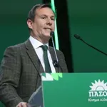 Πολιτική με εξώδικα καταργεί την ελευθεροτυπία!