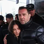 Συγκλονιστικές στιγμές στη δίκη των Τεμπών: «Αθάνατες! Όλοι φυλακή!» – Ξέσπασμα Πλακιά στην αίθουσα