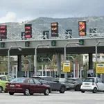 Πάσχα: Στο «κόκκινο» η μεγάλη έξοδος – Ουρές χιλιομέτρων στις εθνικές οδούς, πληρότητα 100% στα ΚΤΕΛ