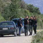 Κρήτη: Με εκπαιδευμένους σκύλους και drones αναζητούν την 43χρονη – Πού έχουν εστιάσει οι έρευνες  (Βίντεο)