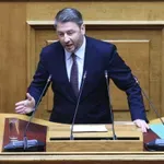 Ανδρουλάκης για υποκλοπές: «Θεσμική παρακμή και παρακράτος» – Σφοδρή επίθεση στη Βουλή