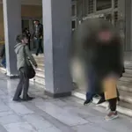 Θεσσαλονίκη: Προφυλακίστηκε 77χρονη που κατηγορείται για τον θάνατο του συζύγου της (Βίντεο)